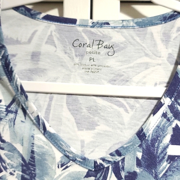 Womens tops 3 pk bundle. Size Petite Large - Picture 11 of 12